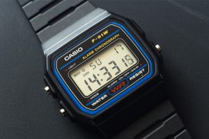 Une montre connectée Casio en 2016